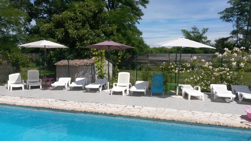 La Gare Bed & Breakfast Gondrin Exterior photo