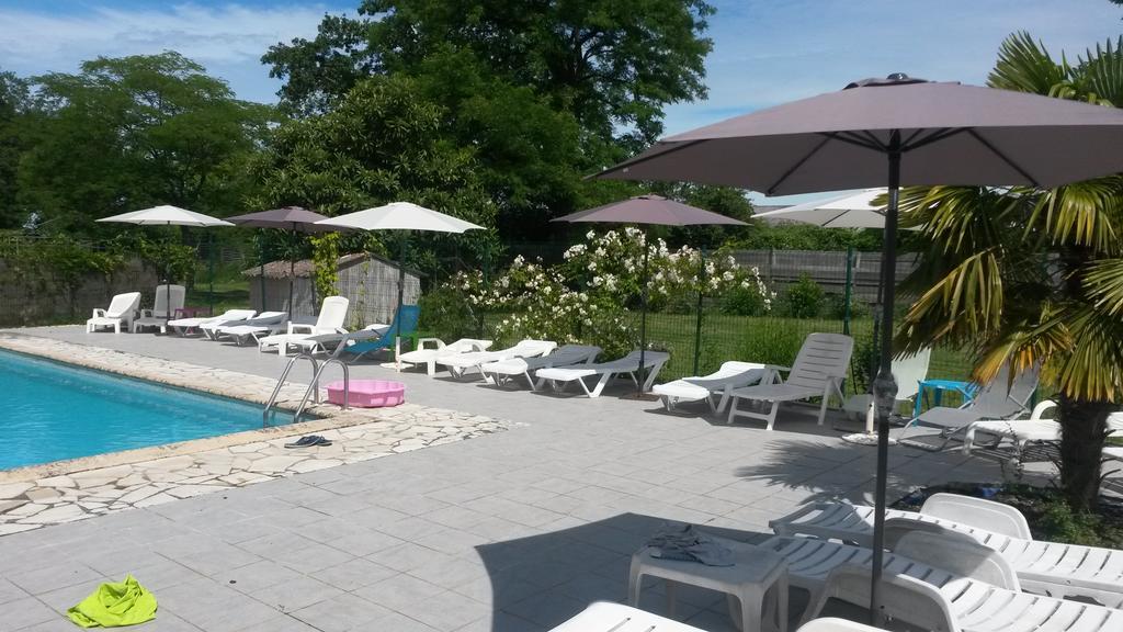 La Gare Bed & Breakfast Gondrin Exterior photo